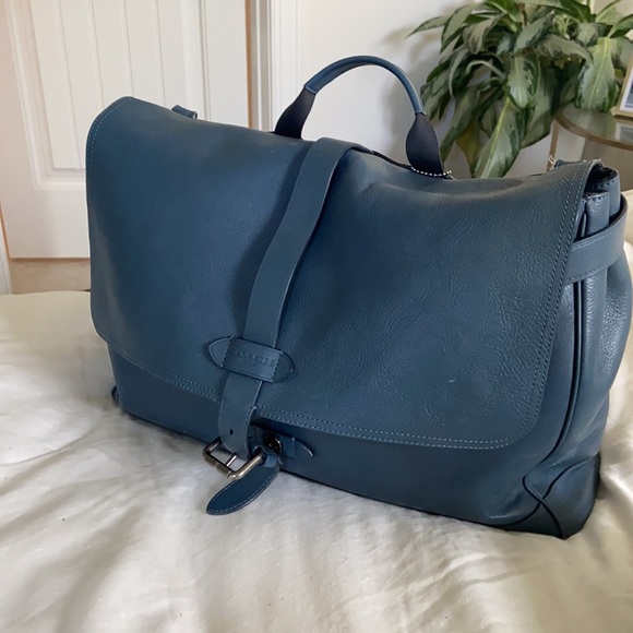 Authentic Coach Hudson Messenger Bag - Picture 2 of 10